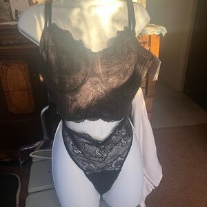 lace underwire bustier with matching thong and a hot pink spare! NWT 3X